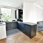 Bright Bon Marche Stgermain Designer 2Bd2Ba Apt