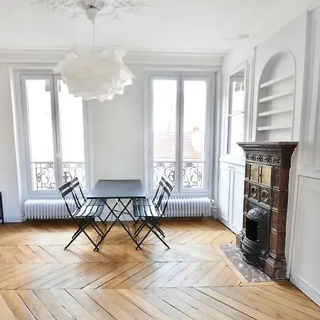 Bright Bon Marche Stgermain Designer 2bd2ba Apartment Paris